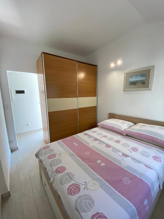 Apartman Cukar II Pula Appartement Buitenkant foto